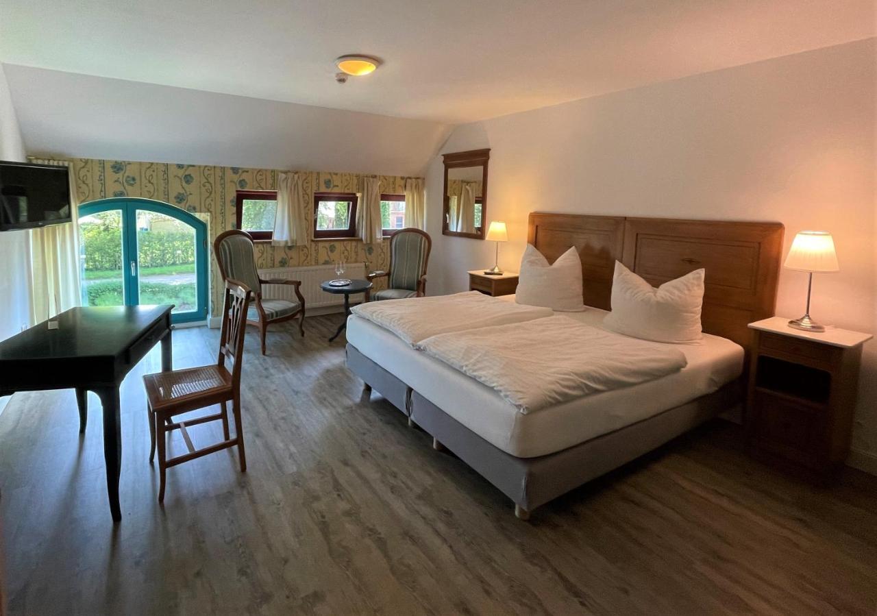Hotel Wasserschloss Mellenthin Esterno foto