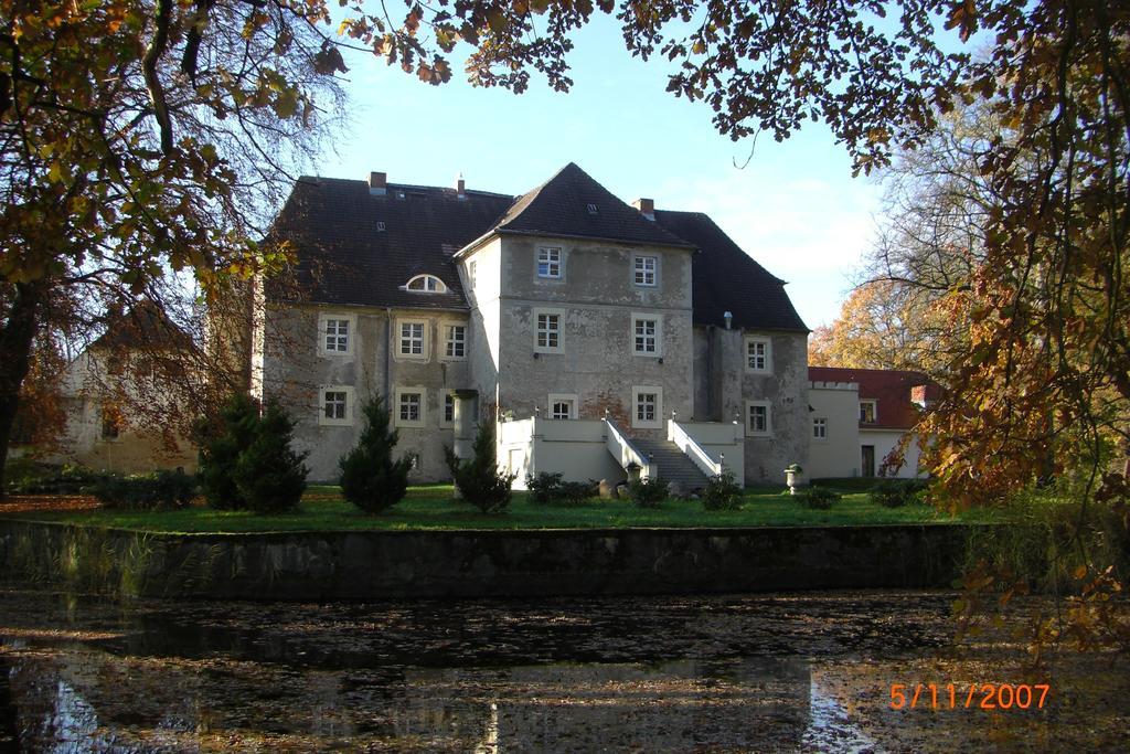 Hotel Wasserschloss Mellenthin Esterno foto